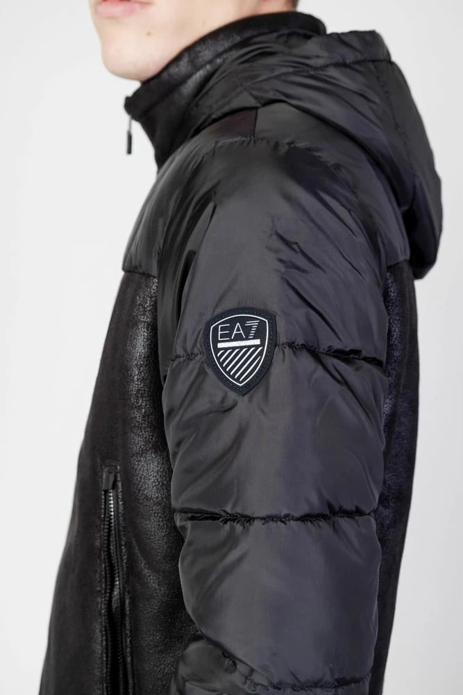 Jakne për meshkuj EA7 Emporio Armani, e zezë