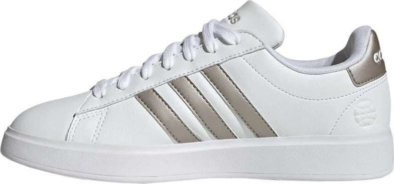 Atlete për femra adidas, të bardha