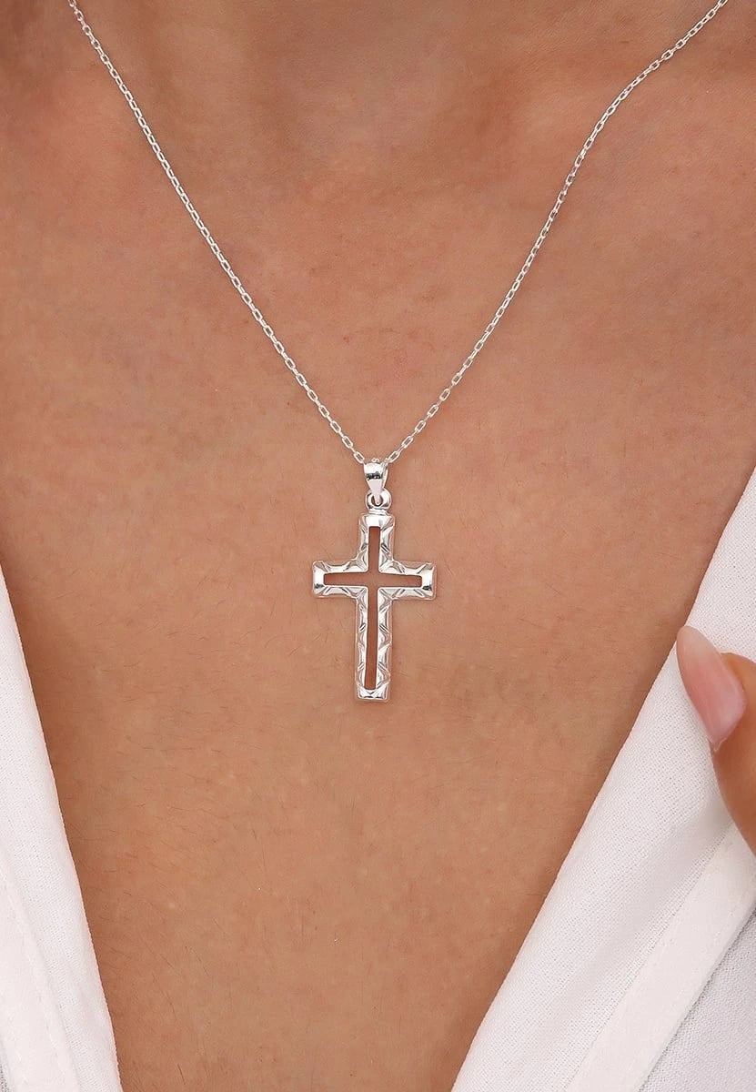 Varëse argjendi me kryq, Jumeon, ARKL2006