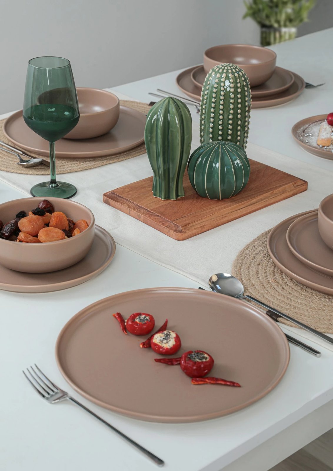 Set enësh për drekë, qeramikë, 18 copë, ngjyrë taupe, Hermia Concept, X0001346800000000000000000