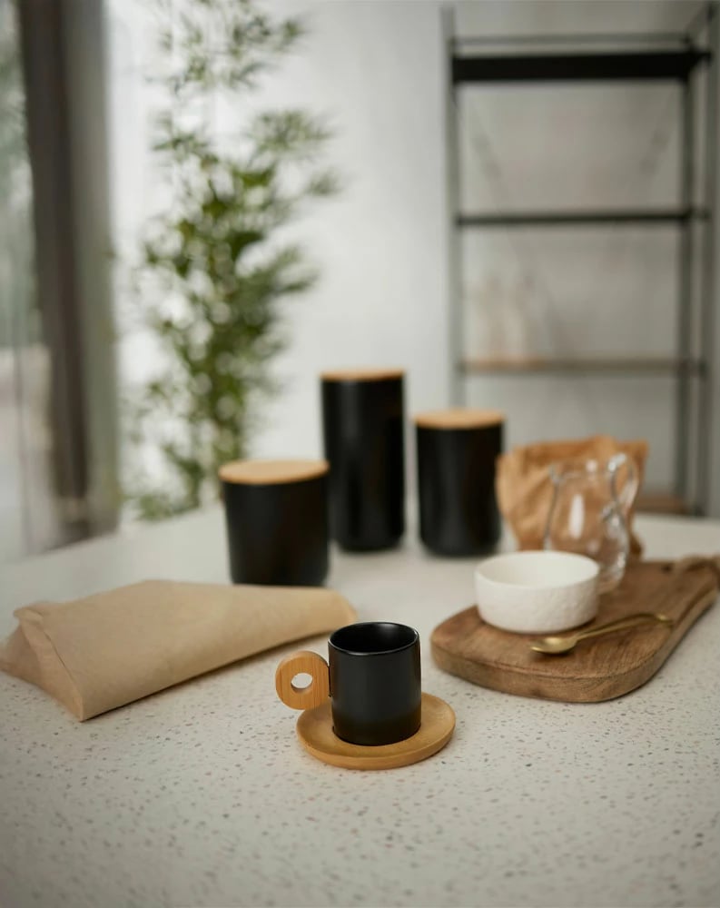 Set filxhanësh espresso Nordic, porcelan i zi, bambu natyral, 2 copë, 20x14x7 Set filxhanësh espresso Nordic, porcelan i zi, bambu natyral, 2 copë, 20x14x7