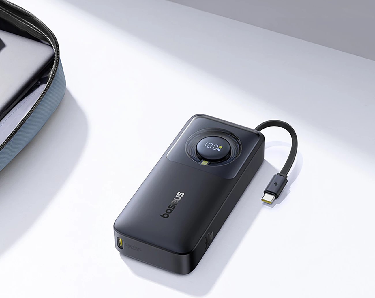 Powerbank Baseus Free2Pull 10000mAh, 30W, me kabllo USB-C tërheqëse, e zezë