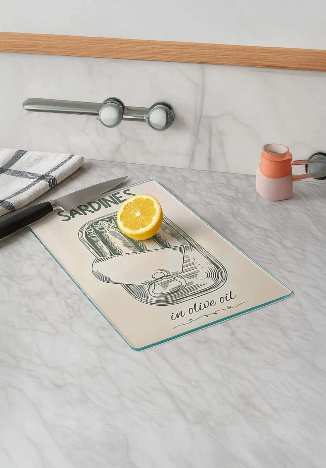 Dërrasë prerëse Hermia, qelq i temperuar, shumëngjyrëshe, 30x40cm, Kes-00019 Dërrasë prerëse Hermia, qelq i temperuar, shumëngjyrëshe, 30x40cm, Kes-00019