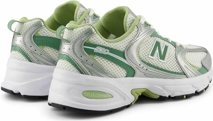 Atlete New Balance, të bardha