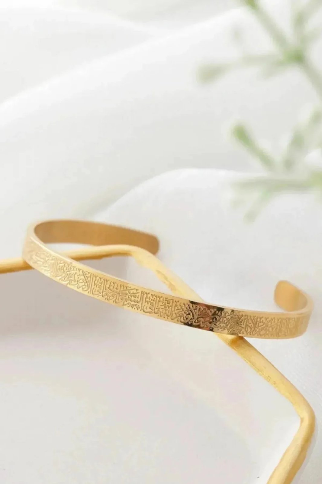 Byzylyk Jumeon, ngjyrë ari, Gld-Aytkrblkl