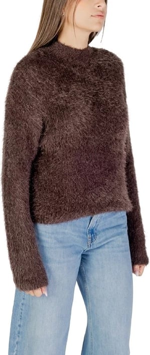 Xhemper femra Only, kafe