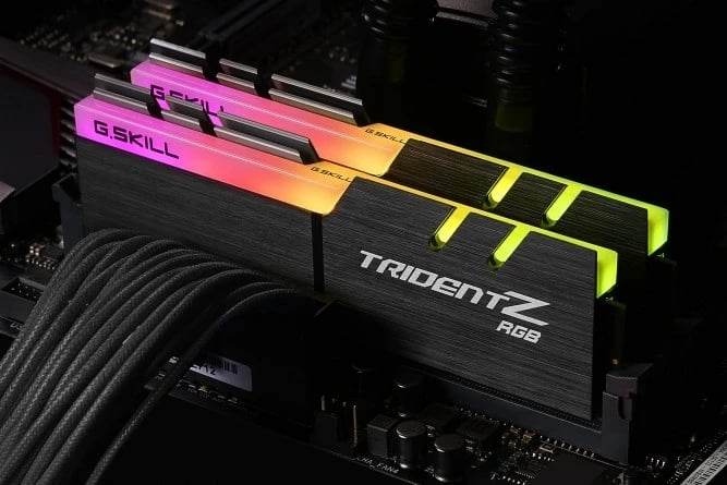 RAM Memorje G.SKILL Trident Z RGB për AMD, 32 GB DDR4 3200 MHz