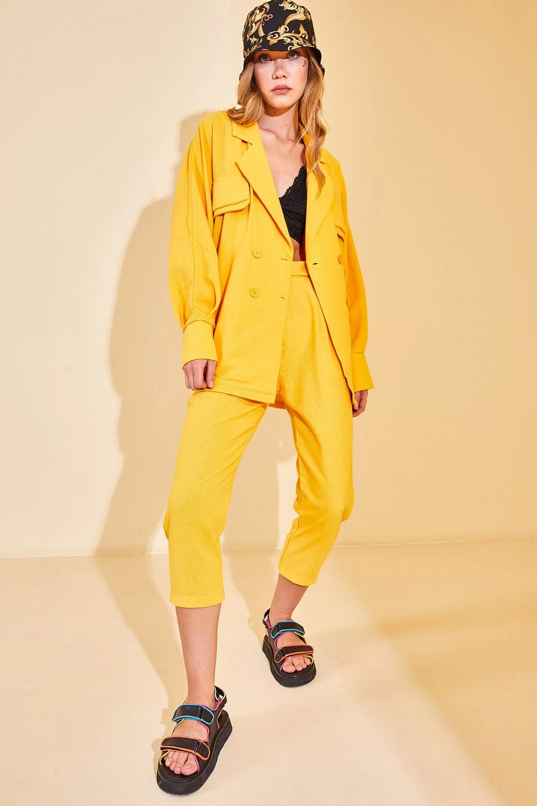 Kostum pantallonash Jumeon, 12872, ngjyrë e verdhë