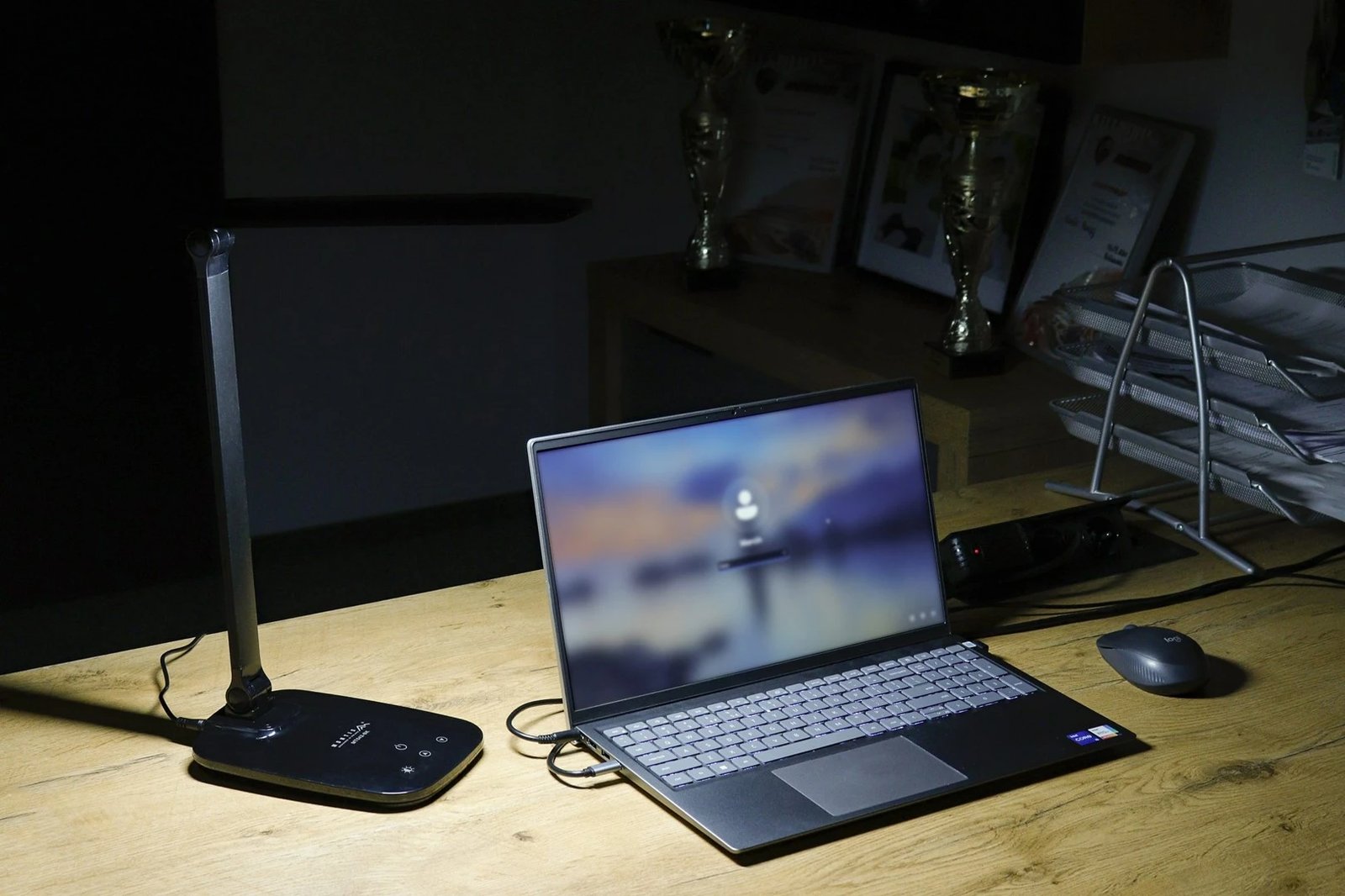 Llambë tavoline Montis MT042-BK, LED, 5.7 W, e zezë