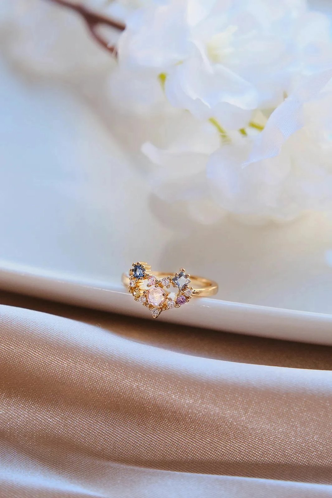 Unazë Jumeon, ngjyrë ari, gur zirkon, e rregullueshme