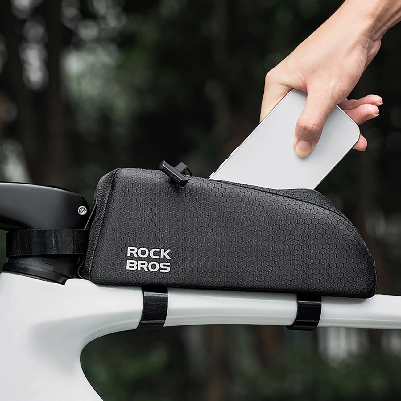Çantë kornize për biçikletë Rockbros 3012011701, 0.9L, najlon, e zezë