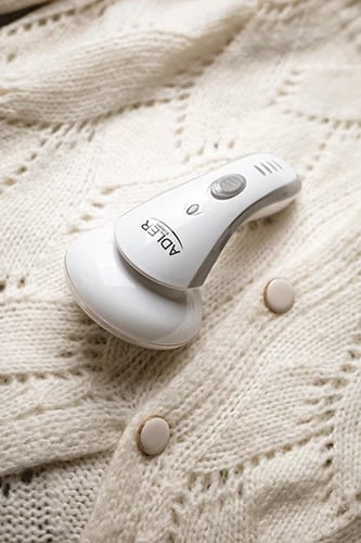 Heqës pushash Adler AD 9616, rrjetë dhe tehe inox, zonë pune 5 cm, me 2xAA, i bardhë