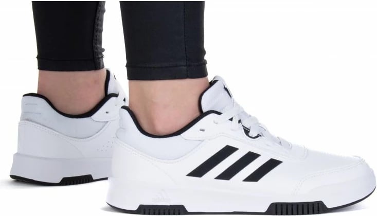 Atlete fëmijë adidas, të bardha