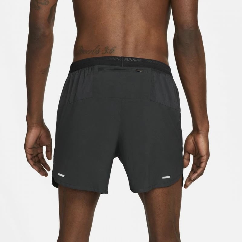 Shorce për vrapim Nike Dri-FIT Stride M DM4755-010, për meshkuj