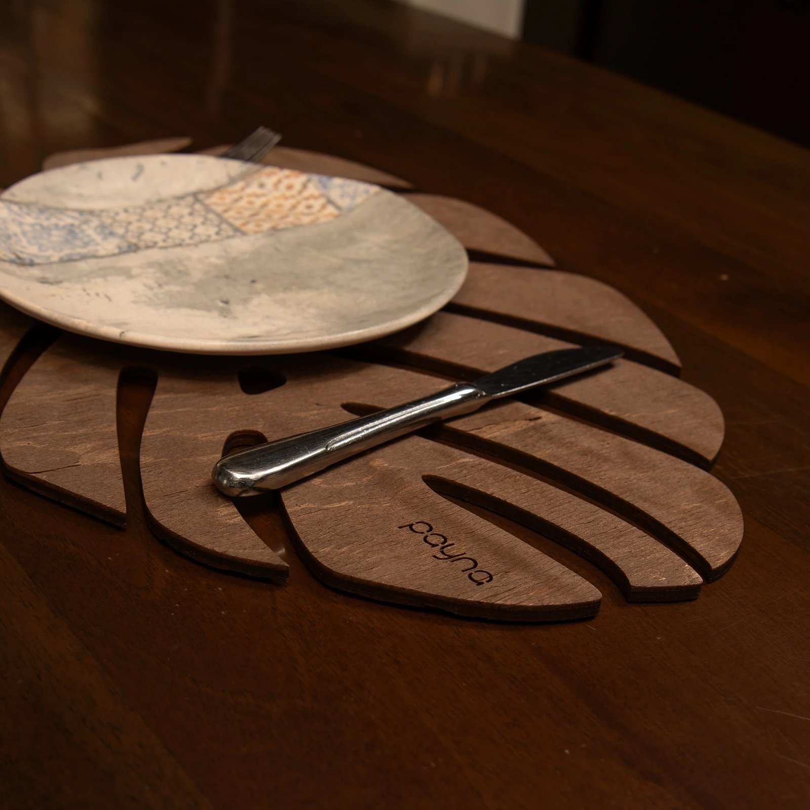 Set nënshtruesish tavoline prej druri, Hermia, Monstera, ngjyrë wenge, 6 copë