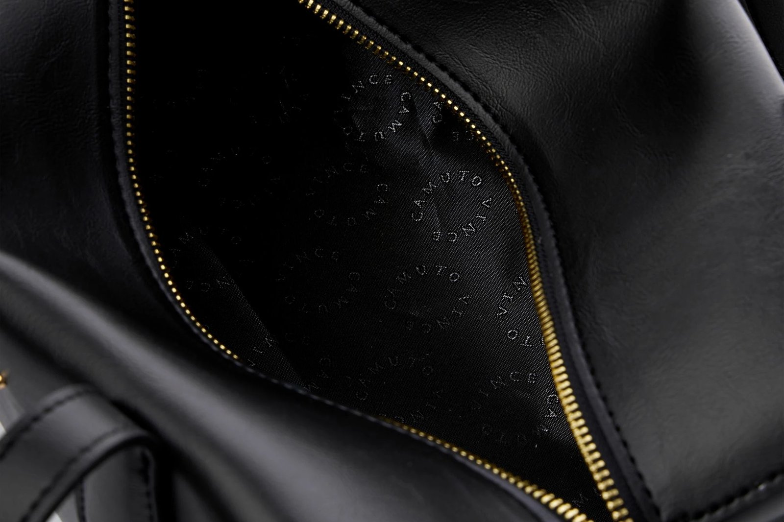 Çantë krahu, ngjyrë e zezë, Vince Camuto Liguria