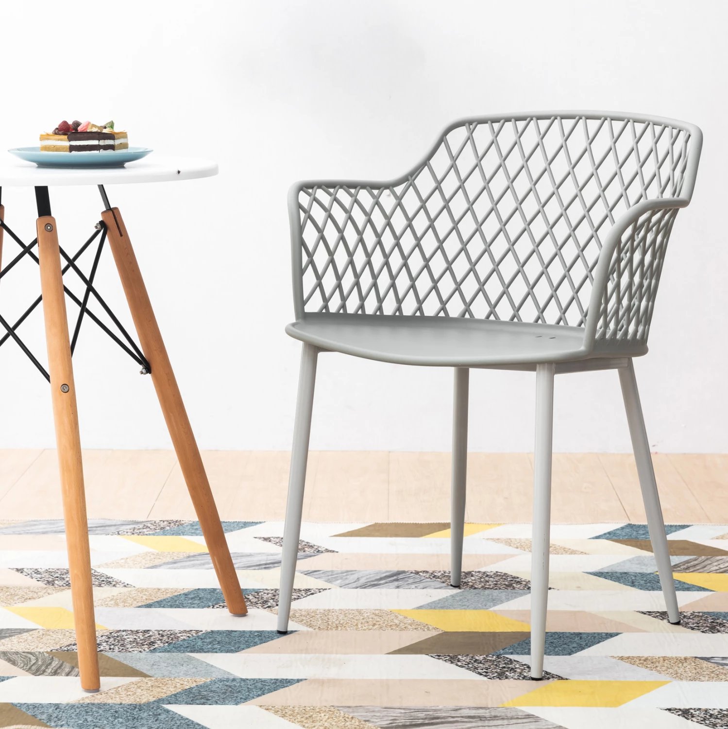 Karrige me krahë polipropileni Jocelyn FH8510.10 gri me këmbë metalike 62x55.5x79cm, set prej 4 copë