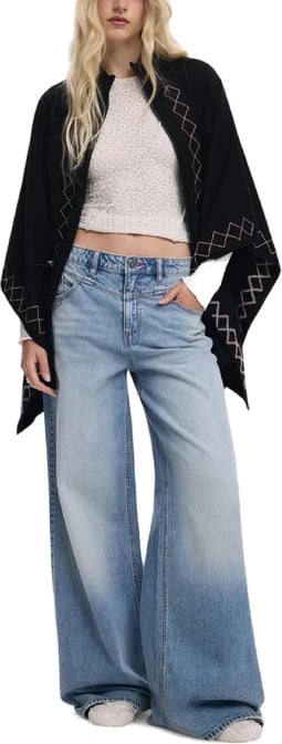 Jakne Desigual femra, e zezë