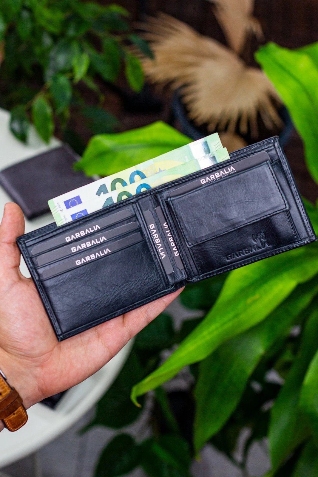 Portofol për burra, lëkurë e zezë, Zoozie Bags, Chapel - Crazy Black