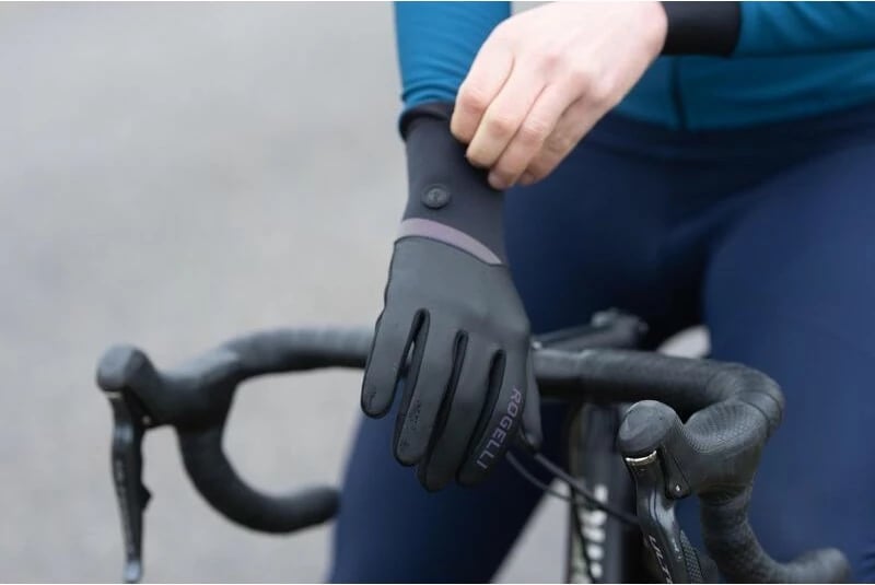 Doreza dimri Rogelli Yakimasport, të zeza