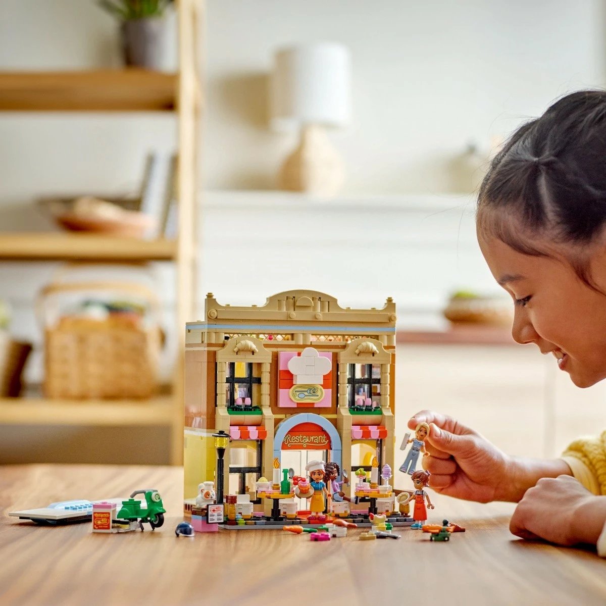 Set ndërtimi LEGO Friends 42655 Restaurant and Cooking School, 896 pjesë, plastikë
