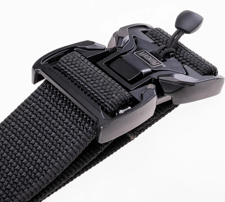 Aksesor Magnum, i zi