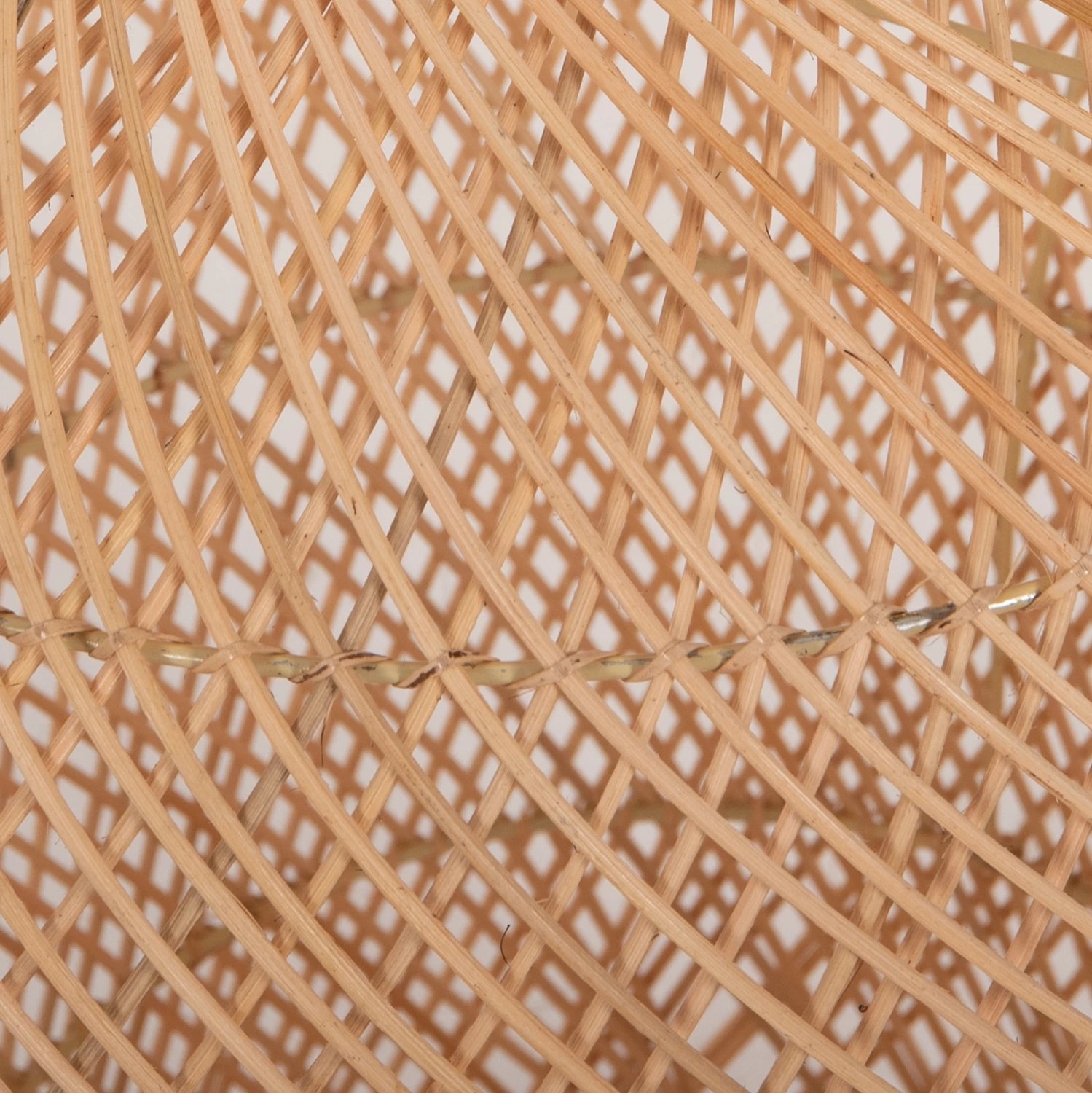 Llambë varëse tavani FH7882 prej ratani, ngjyrë natyrale, Φ49x157Hcm Llambë varëse tavani FH7882 prej ratani, ngjyrë natyrale, Φ49x157Hcm