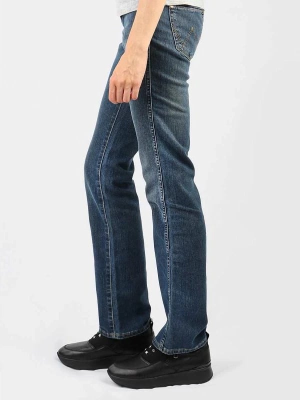 Xhinse femra Wrangler, të errëta