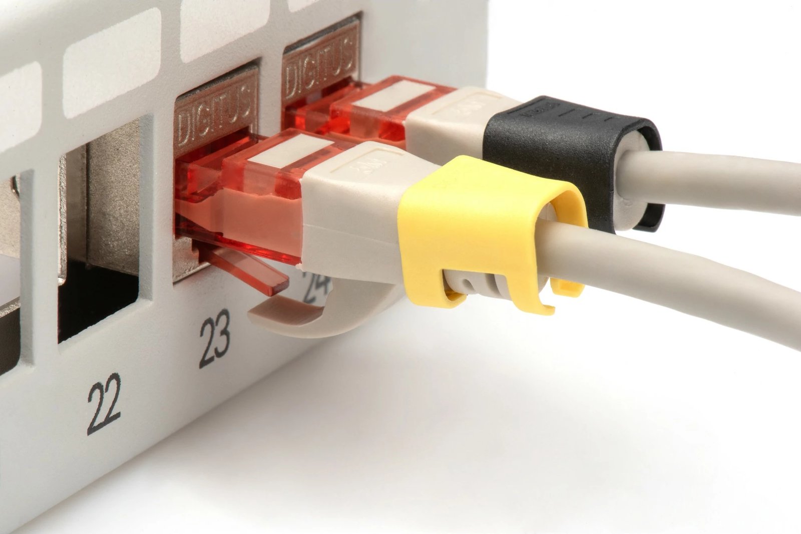 Kapëse ngjyra për patch kabllo Digitus, 100 copë, PVC, për Cat5e/6, ngjyra të përziera