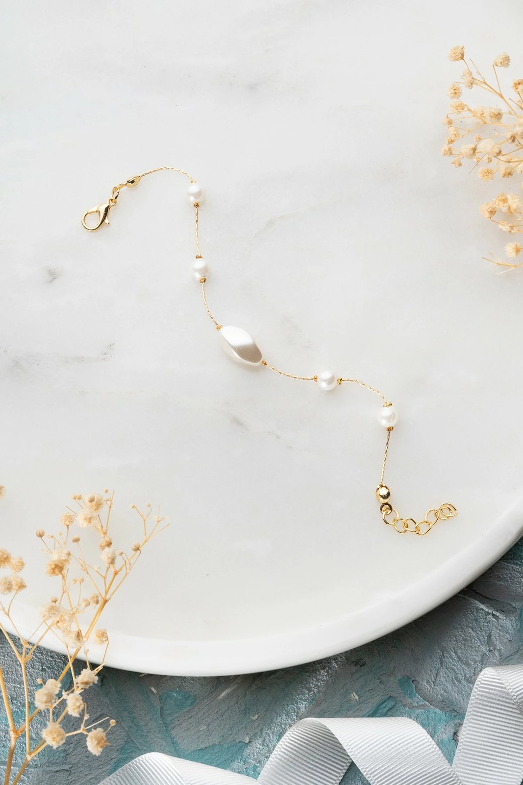 Byzylyk Jumeon, B238801, ngjyrë ari dhe e bardhë