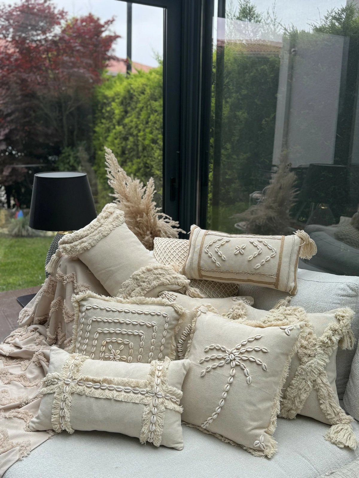 Jastëk dekorativ, mbulesë, ngjyrë bezhë, Den001