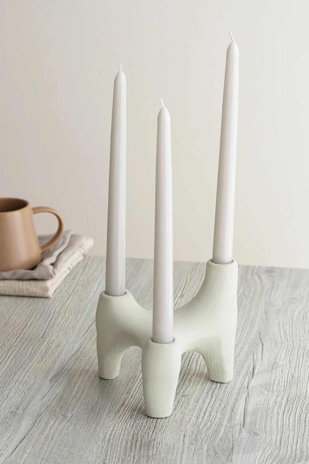 Set mbajtës qirinjsh (4 copë), Evila Originals, tre këmbësh, ngjyrë kaki