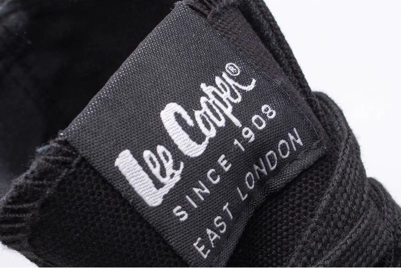 Atlete për femra Lee Cooper, të zeza