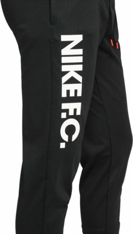 Pantallona sportive Nike për meshkuj, të zeza