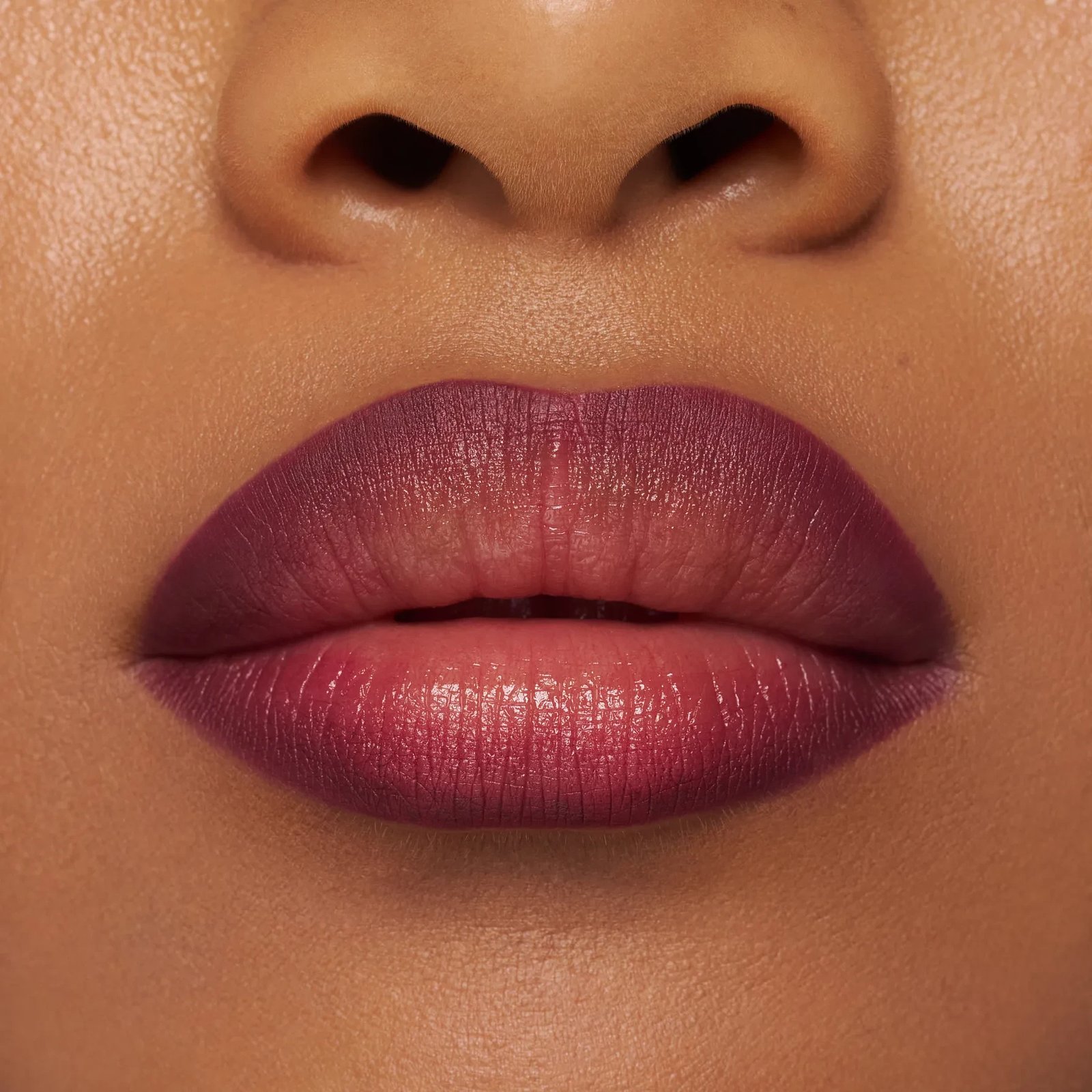 Essence 8H Matte Comfort Lipliner - 19 Burgundy Bestie