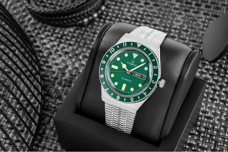 Orë dore për meshkuj Timex, e argjendtë