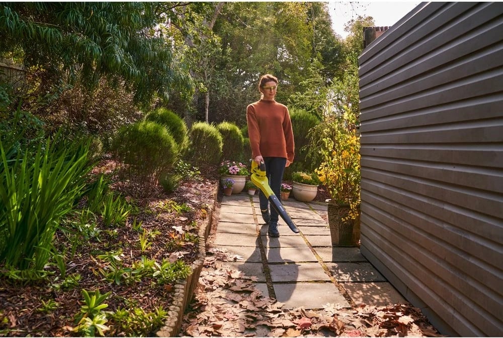 Fshesë me ajër Ryobi OBL1820S ONE+, me bateri, e verdhë/zezë