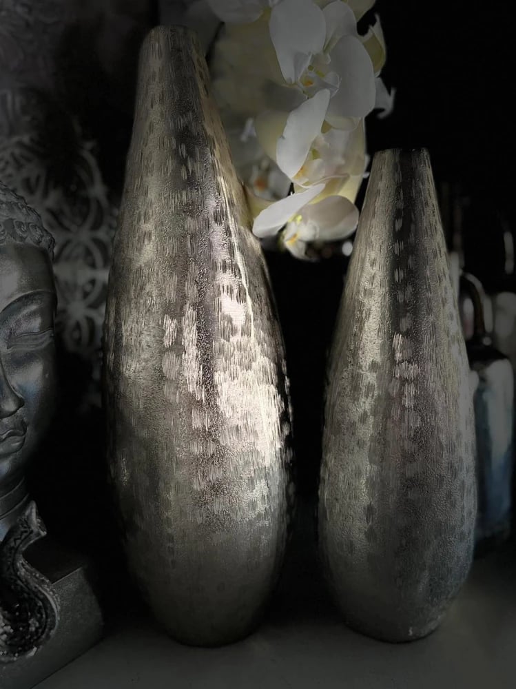 Vazo dekorative, alumin, ngjyrë argjendi, 15x15x46cm Vazo dekorative, alumin, ngjyrë argjendi, 15x15x46cm