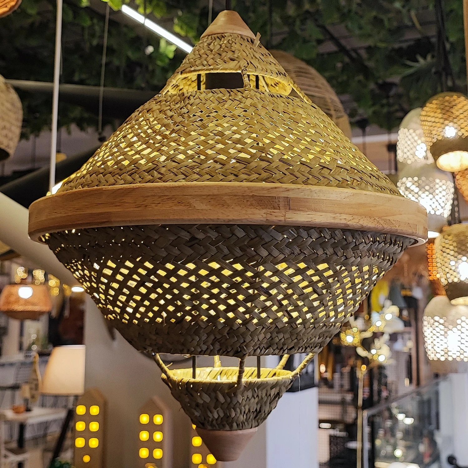 Llambë tavani Opviq, ngjyrë lisi, 4461-22-25