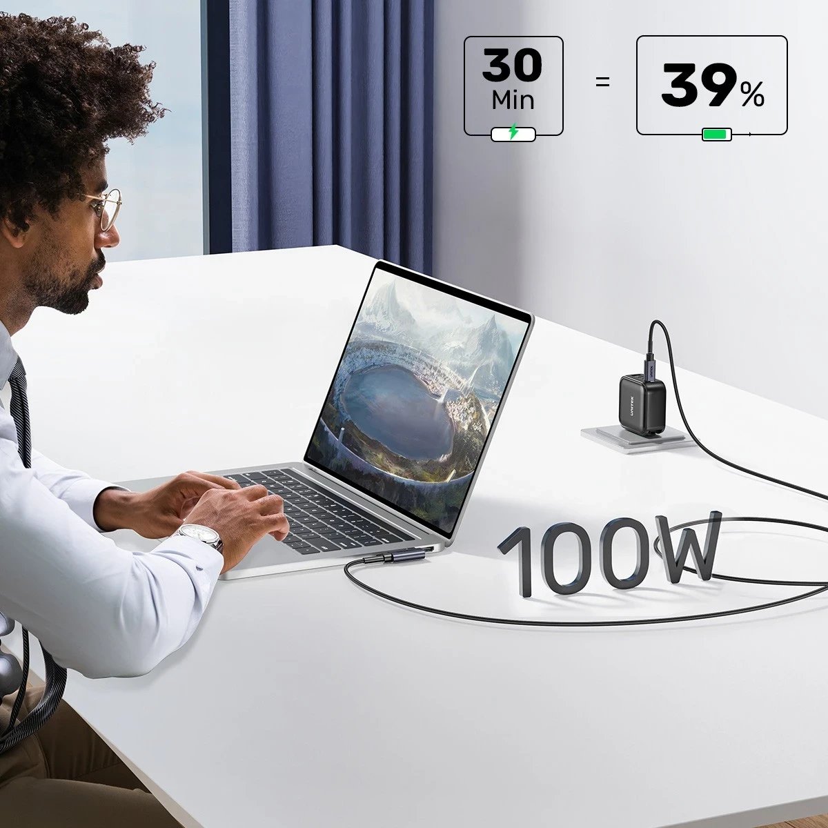 Kabllo Unitek USB-C me kënd 90° PD100W 0,5m, ngjyrë zi-hiri Kabllo Unitek USB-C me kënd 90° PD100W 0,5m, ngjyrë zi-hiri
