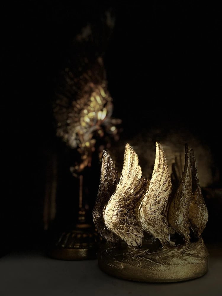 Mbajtëse qirinjsh VOLE, polirezine, ngjyrë ari, 15x15x18cm