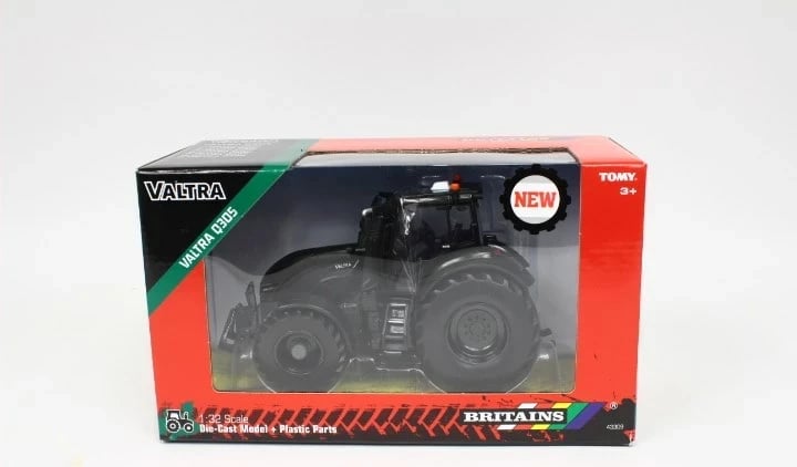 Traktor lodër TOMY Britains Valtra Q305, i zi