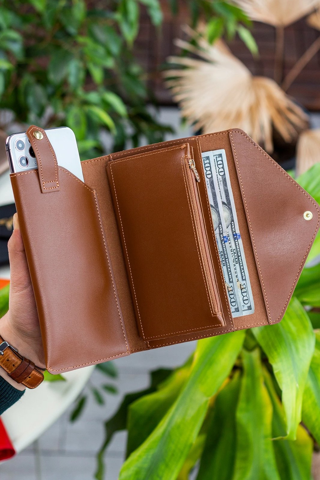 Portofol për gra, stil zarf, ngjyrë kafe e hapur, Zoozie Bags