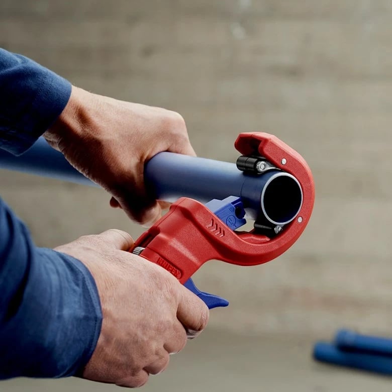 Prerës tubash manual Knipex 90 23 01 BK, Blu