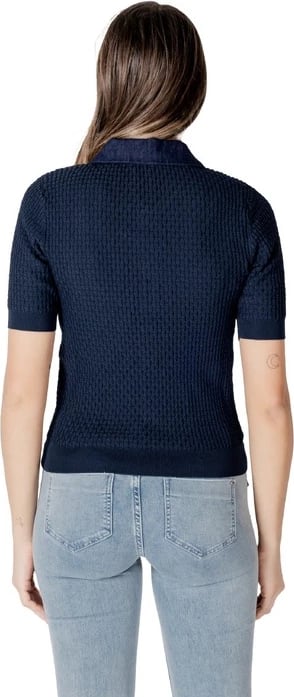 Xhemper Morgan De Toi, femra, blu