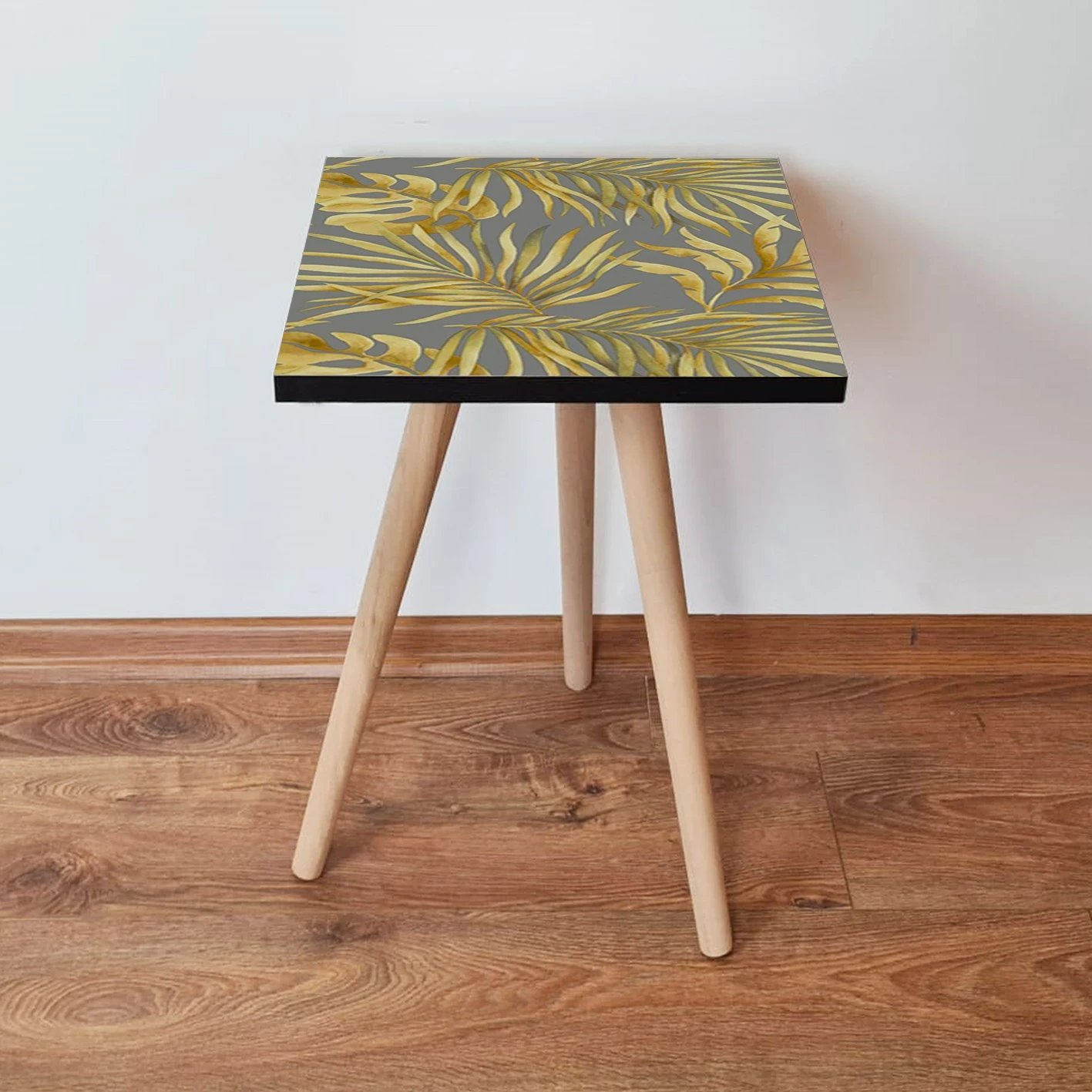 Tavolinë anësore Skye Decor, ngjyrë ari dhe gri, Shp237