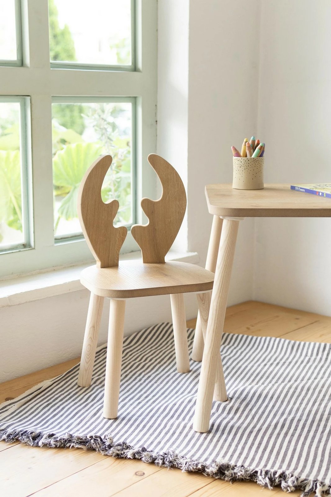Karrige fëmijësh Hanah Home, model dreri, ngjyrë kafe