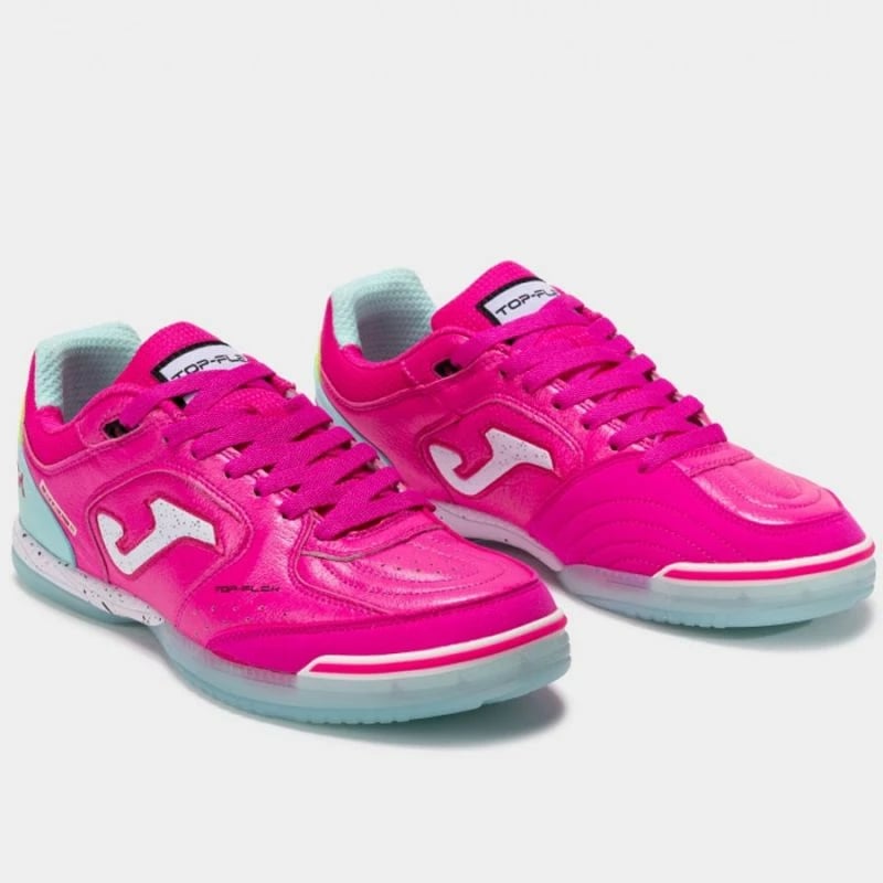 Atlete futbolli Joma, rozë