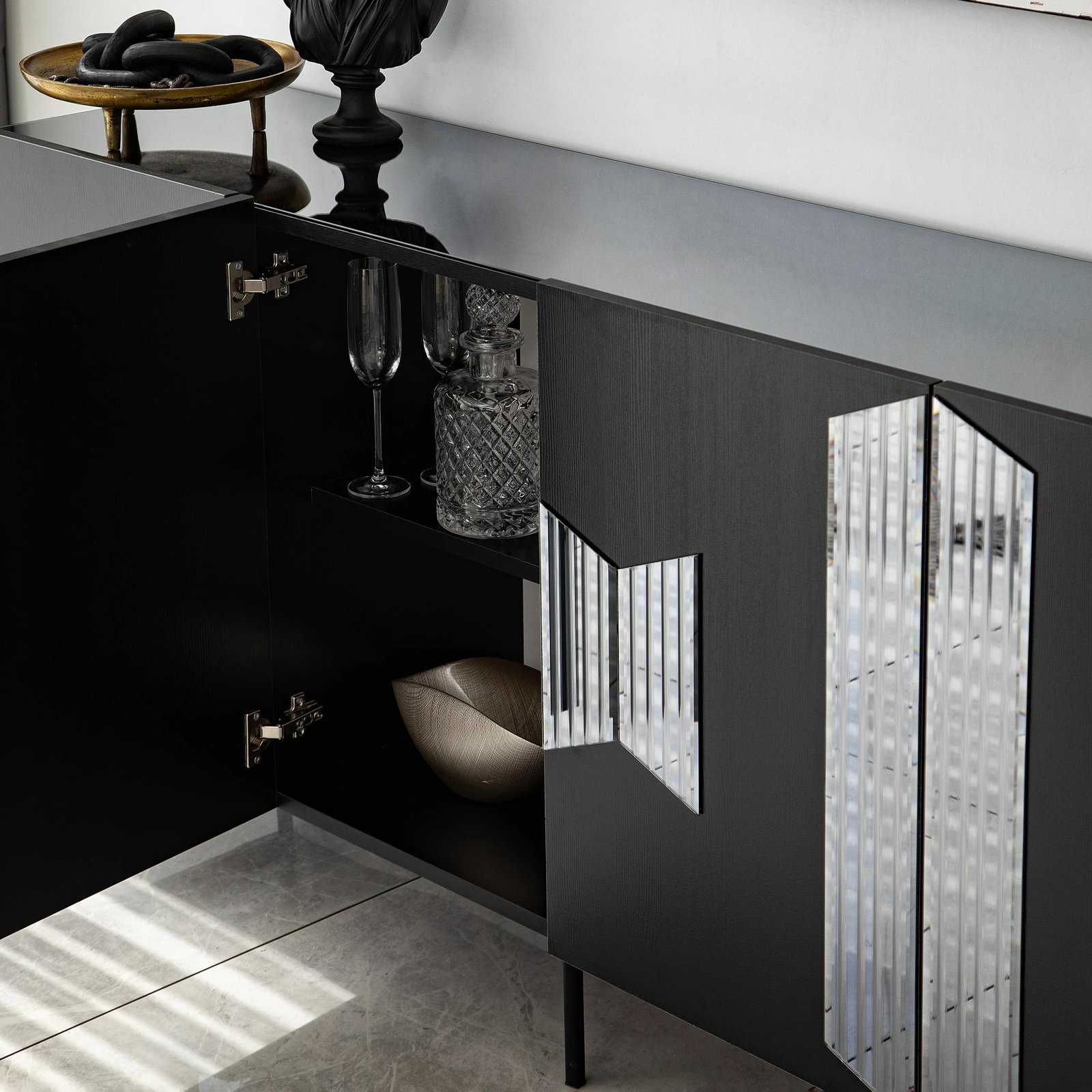 Konsol Skye Decor, Vjenë, e zezë dhe fume Konsol Skye Decor, Vjenë, e zezë dhe fume