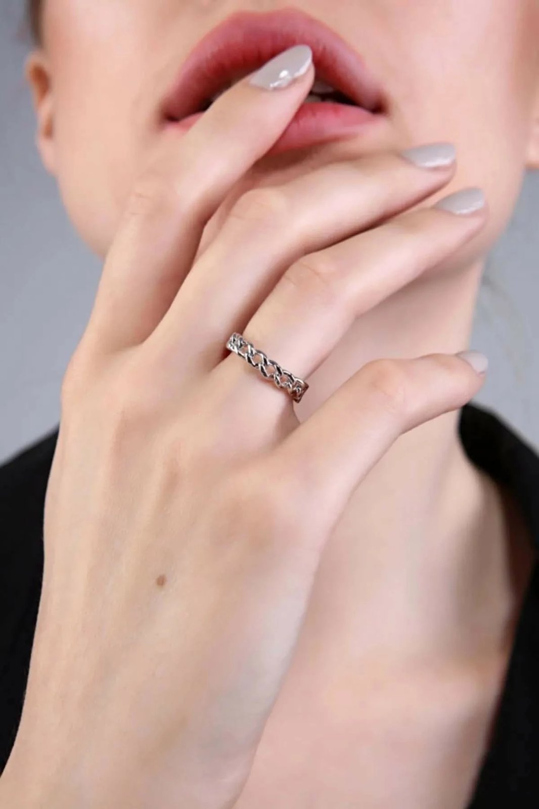 Unazë elegante prej bronzi me zirkon, ngjyrë argjendi, Jumeon İncehltyzk01